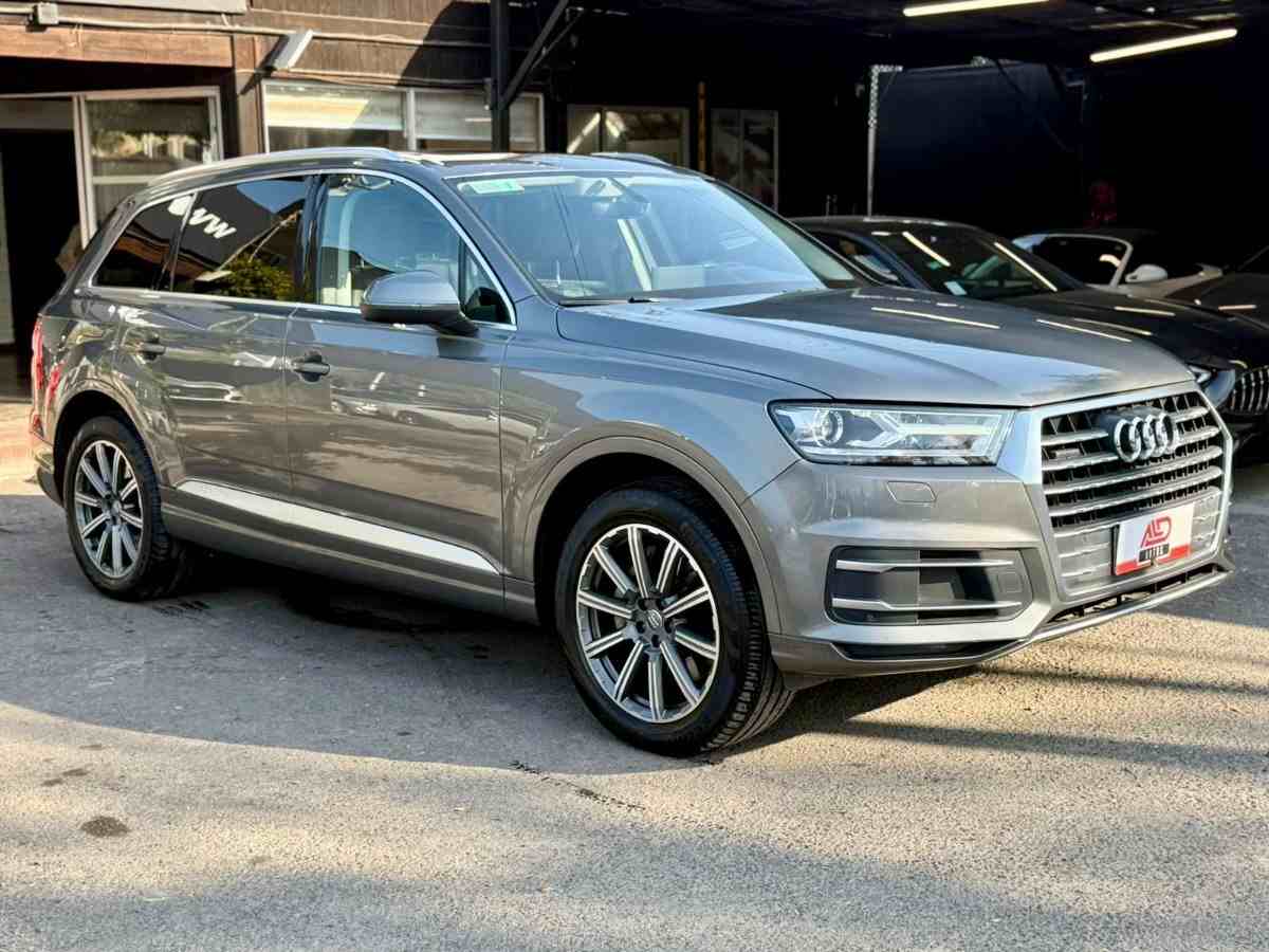 Audi Q7 foto 2