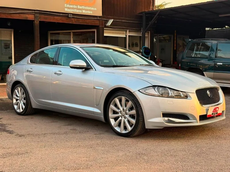 Jaguar XF 30 3.0 DIESEL foto 3