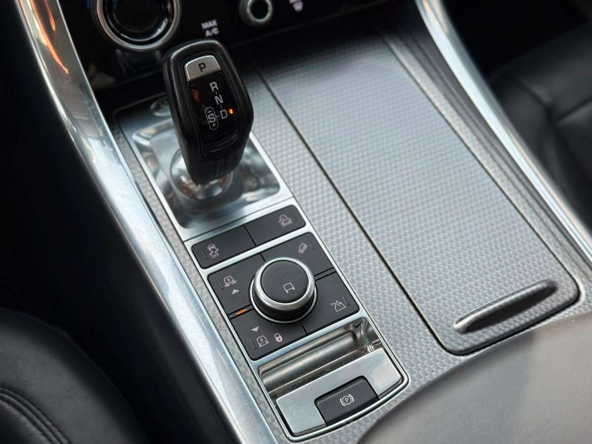 Range Rover Sport HSE SDV8 foto 8