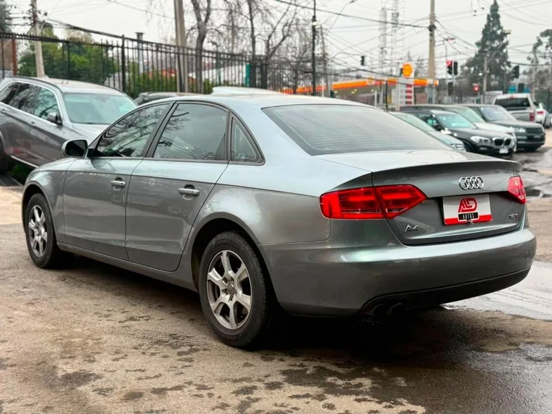 Audi A4 1.8 TURBO foto 4