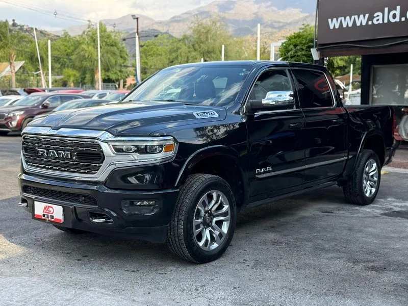 Ram 1500 LIMITED 4X4 foto 1