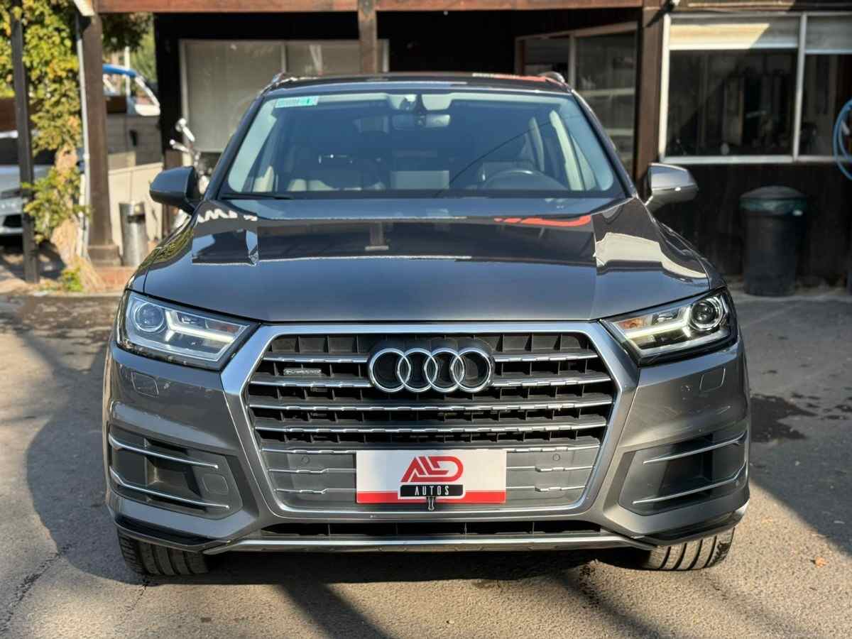 Audi Q7 foto 1