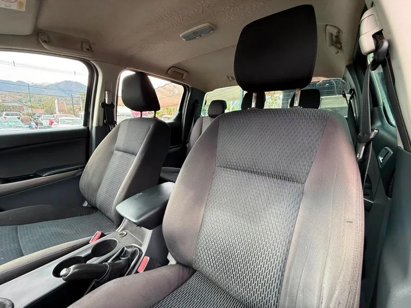 Mazda BT-50 2.2 DIESEL 4X2 MT foto 15