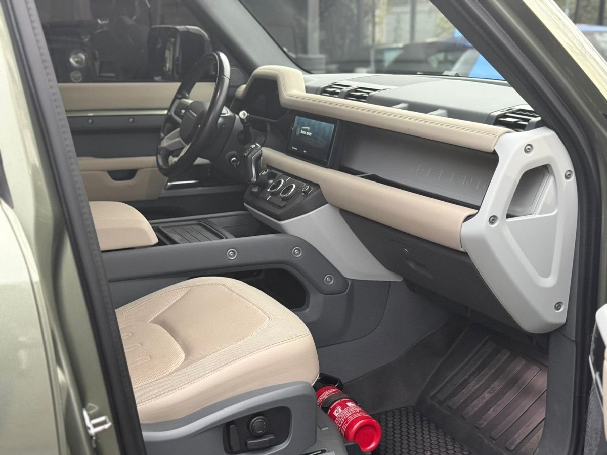 LAND ROVER DEFENDER 110 FIRST EDITION foto 14