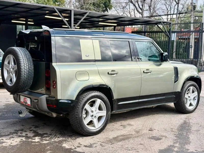 Land Rover DEFENDER 110 X DYNAMIC 3.0 foto 4
