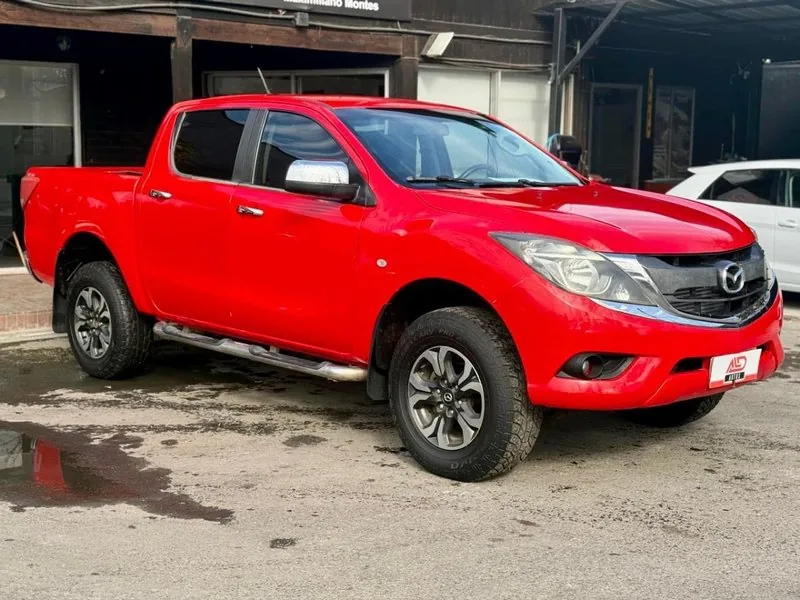 Mazda BT-50 SDX 2.2 MT 4X2 CON IVA foto 3
