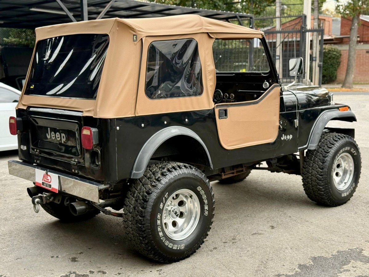 JEEP CJ7 AT V8 foto 7