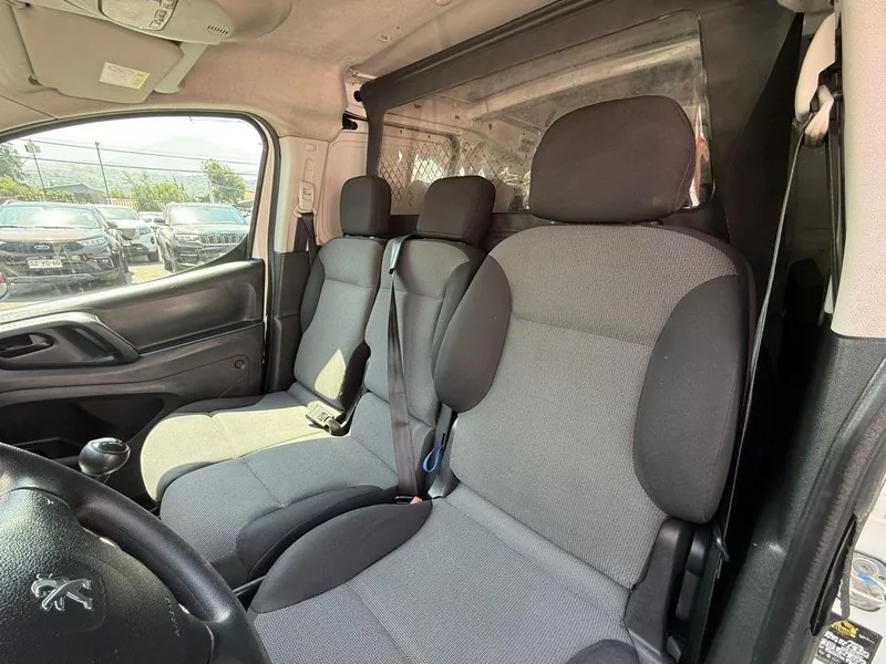 Peugeot PARTNER HDI 1.6 MT DIESEL IMPECABLE foto 14