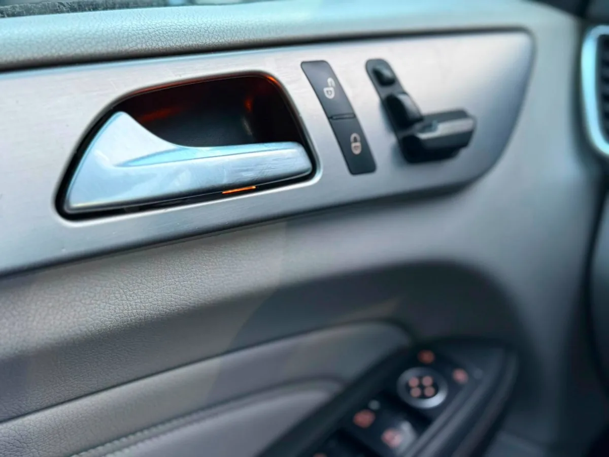 MERCEDES-BENZ ML 250 foto 15