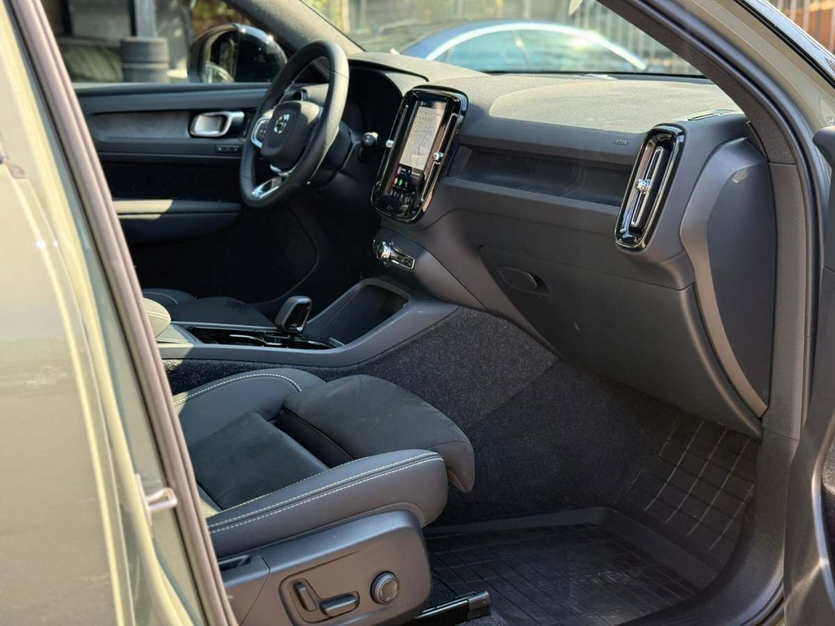 Volvo EX40 foto 20
