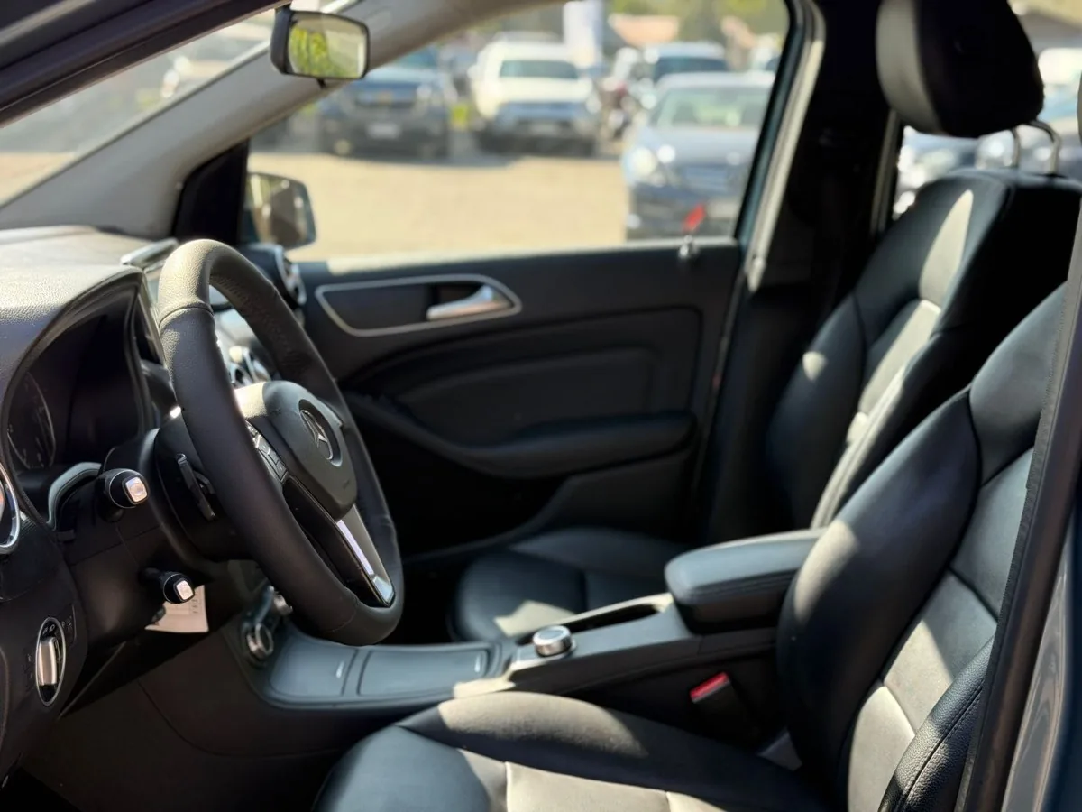 Mercedes-Benz B180 foto 9
