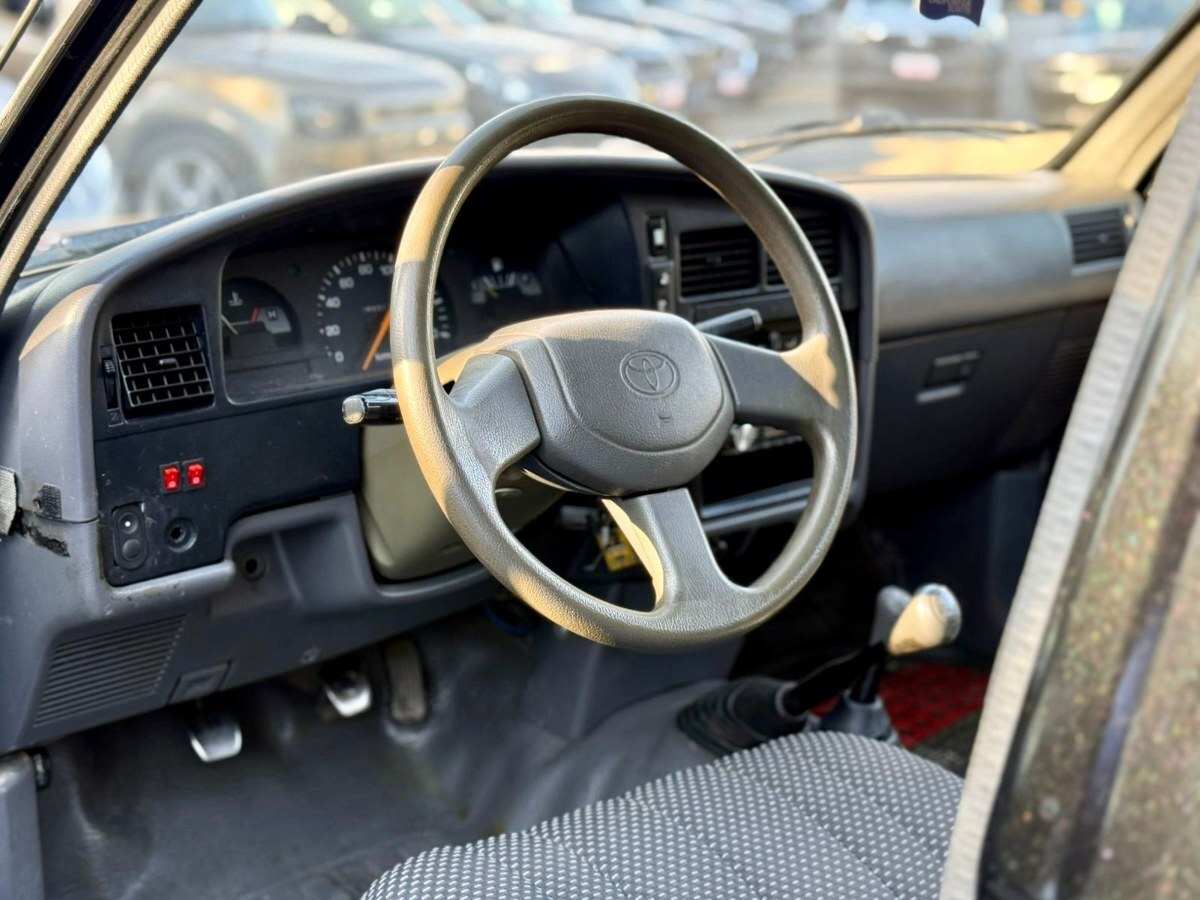 Toyota Hilux foto 15