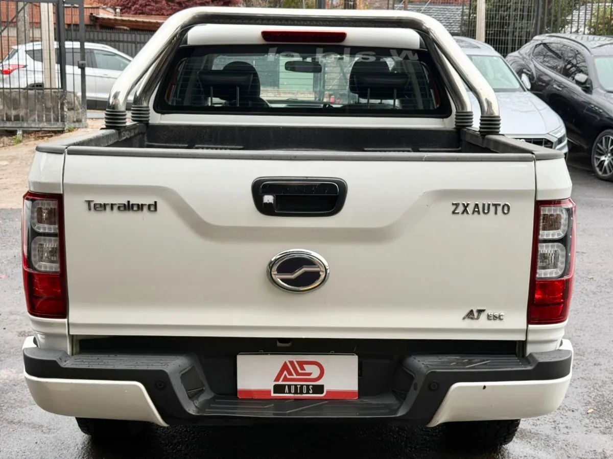 ZX Auto Terralord 2.5 Diesel 4x4 Lux Plus foto 5