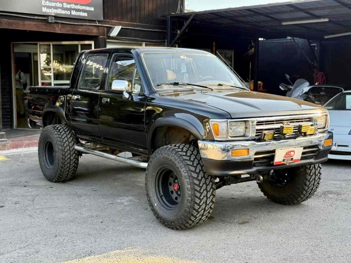 Toyota Hilux foto 2