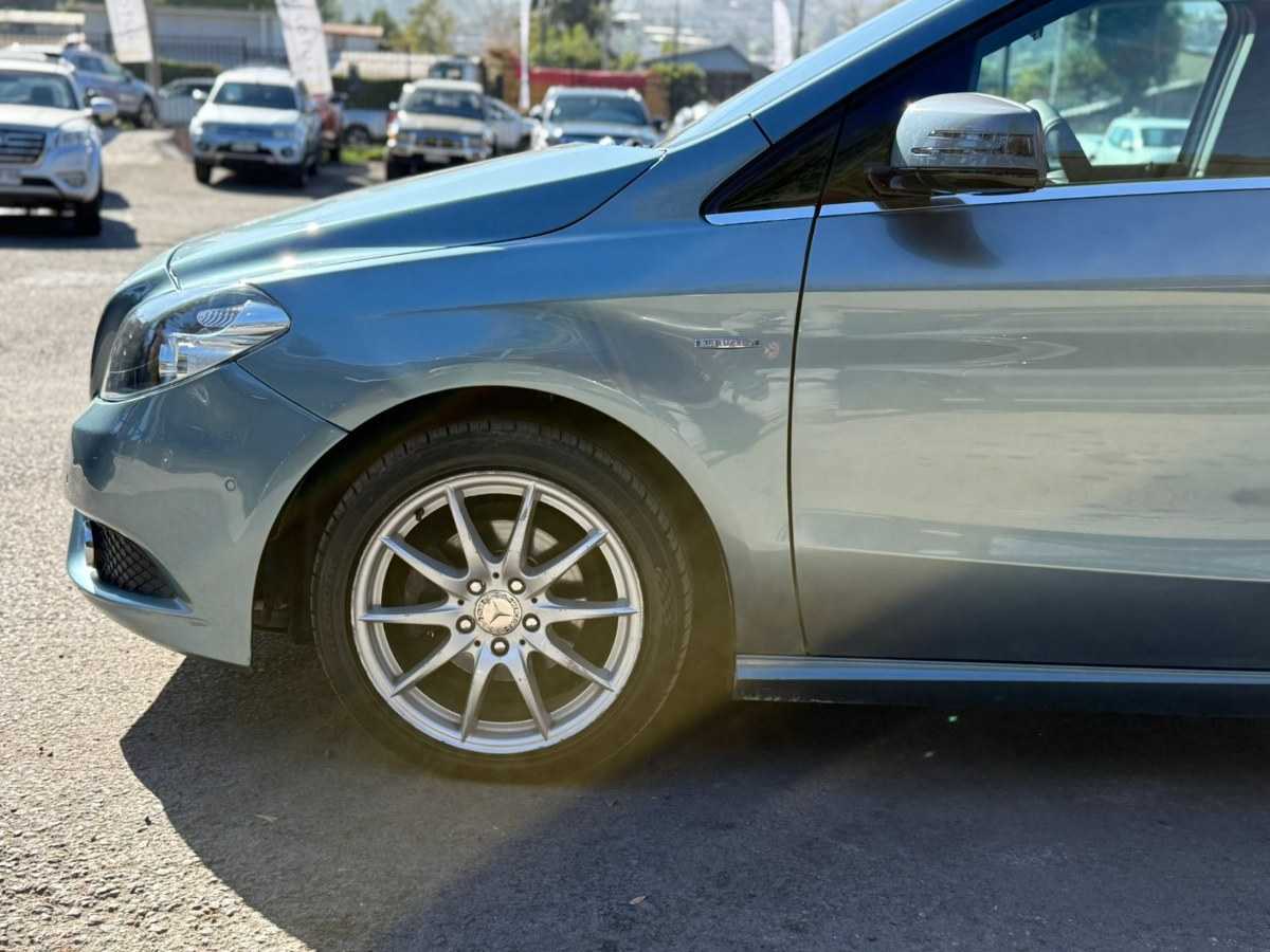 Mercedes-Benz B180 foto 6