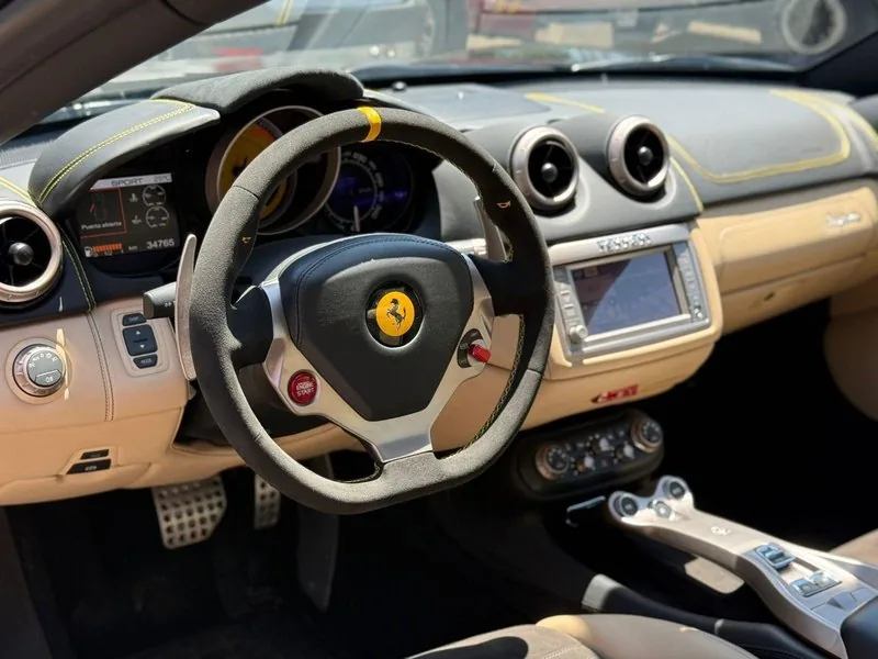 Ferrari CALIFORNIA F149 4.3 foto 8
