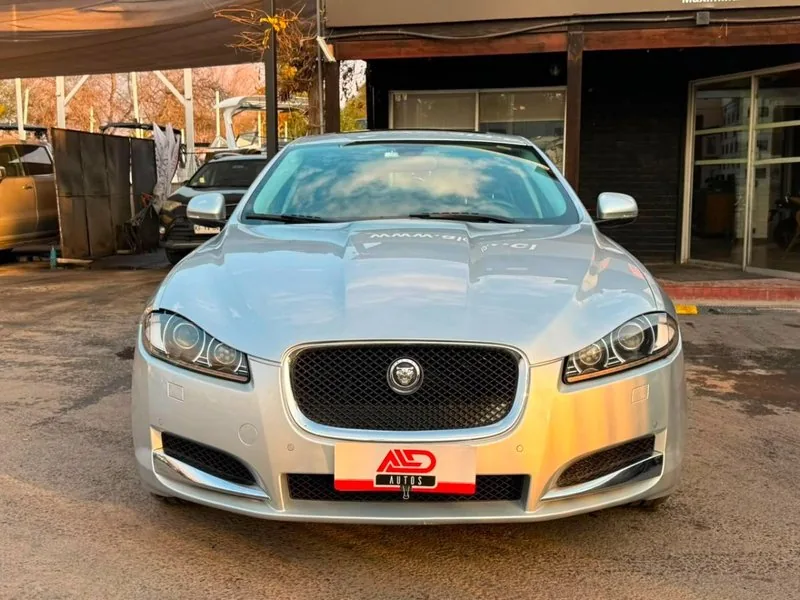 Jaguar XF 30 3.0 DIESEL foto 2