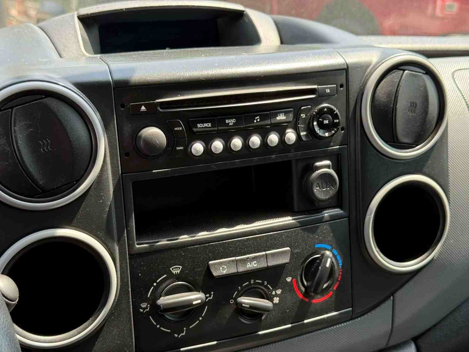 PEUGEOT PARTNER HDI 1.6 MT foto 15