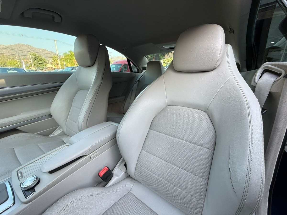 Mercedes-Benz E200 Coupe foto 11