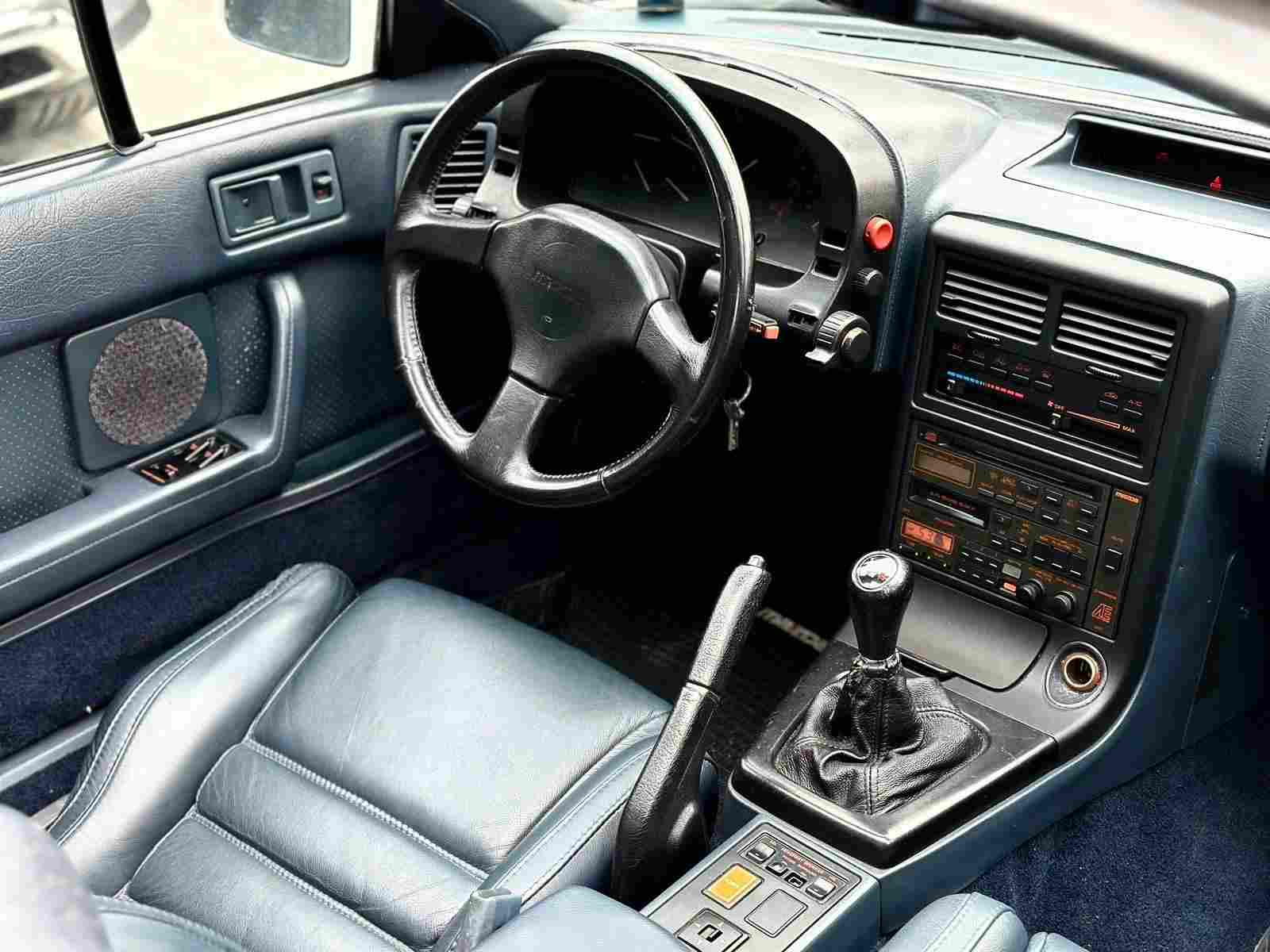 Mazda RX-7 foto 19