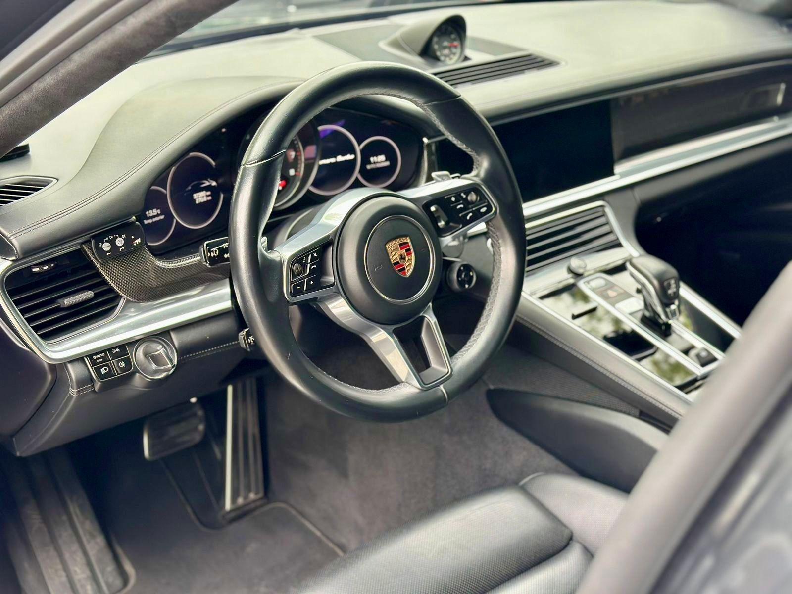 Porsche Panamera foto 16