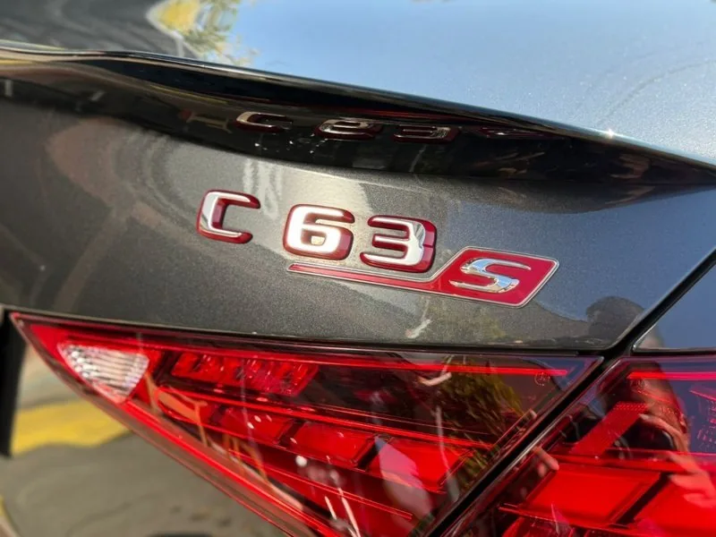 Mercedes-Benz C63 AMG S E PERFORMANCE foto 7