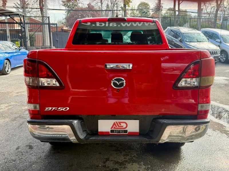 Mazda BT-50 SDX 2.2 MT 4X2 CON IVA foto 5