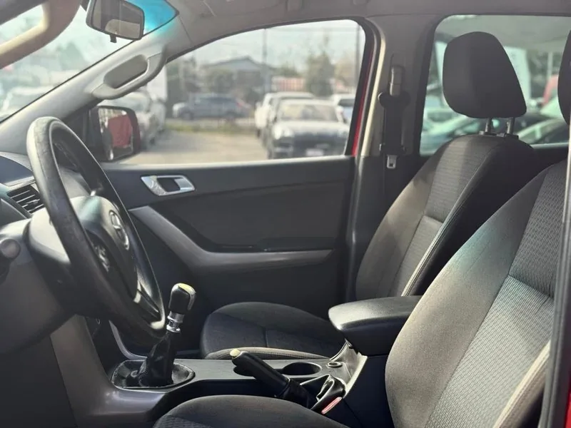 Mazda BT-50 SDX 2.2 MT 4X2 CON IVA foto 11