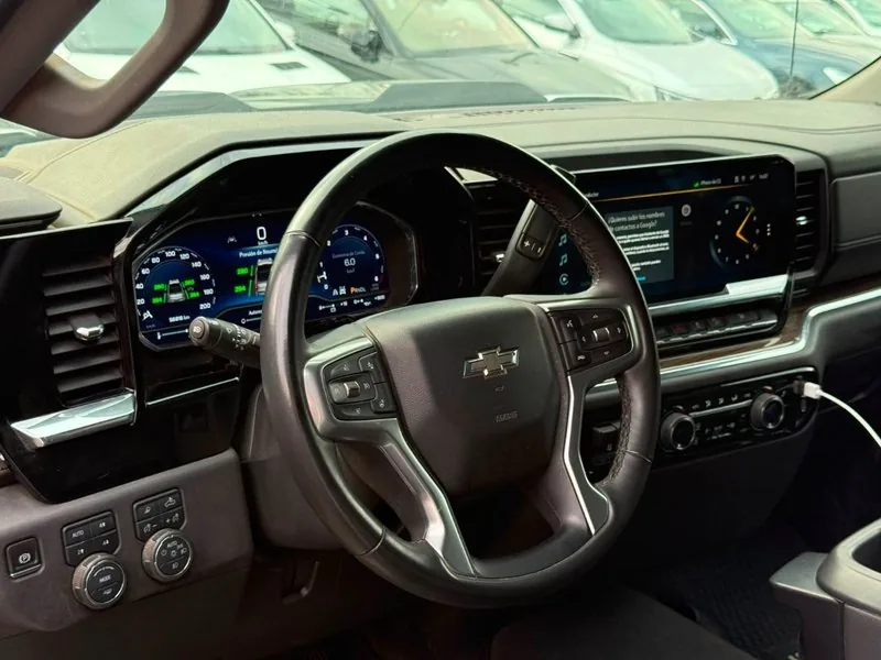 Chevrolet SILVERADO LT TRAIL BOSS 5.3 foto 8