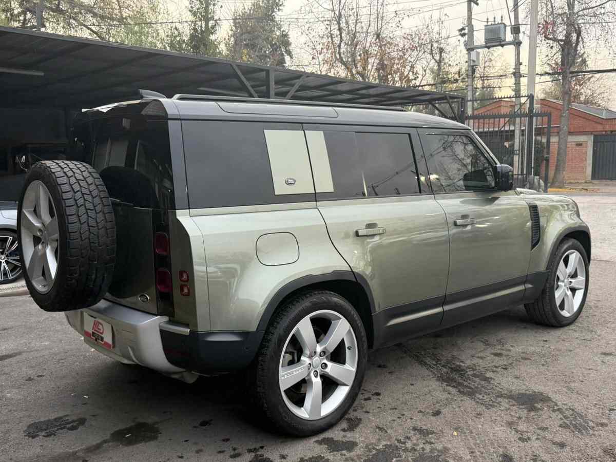 LAND ROVER DEFENDER 110 FIRST EDITION foto 4