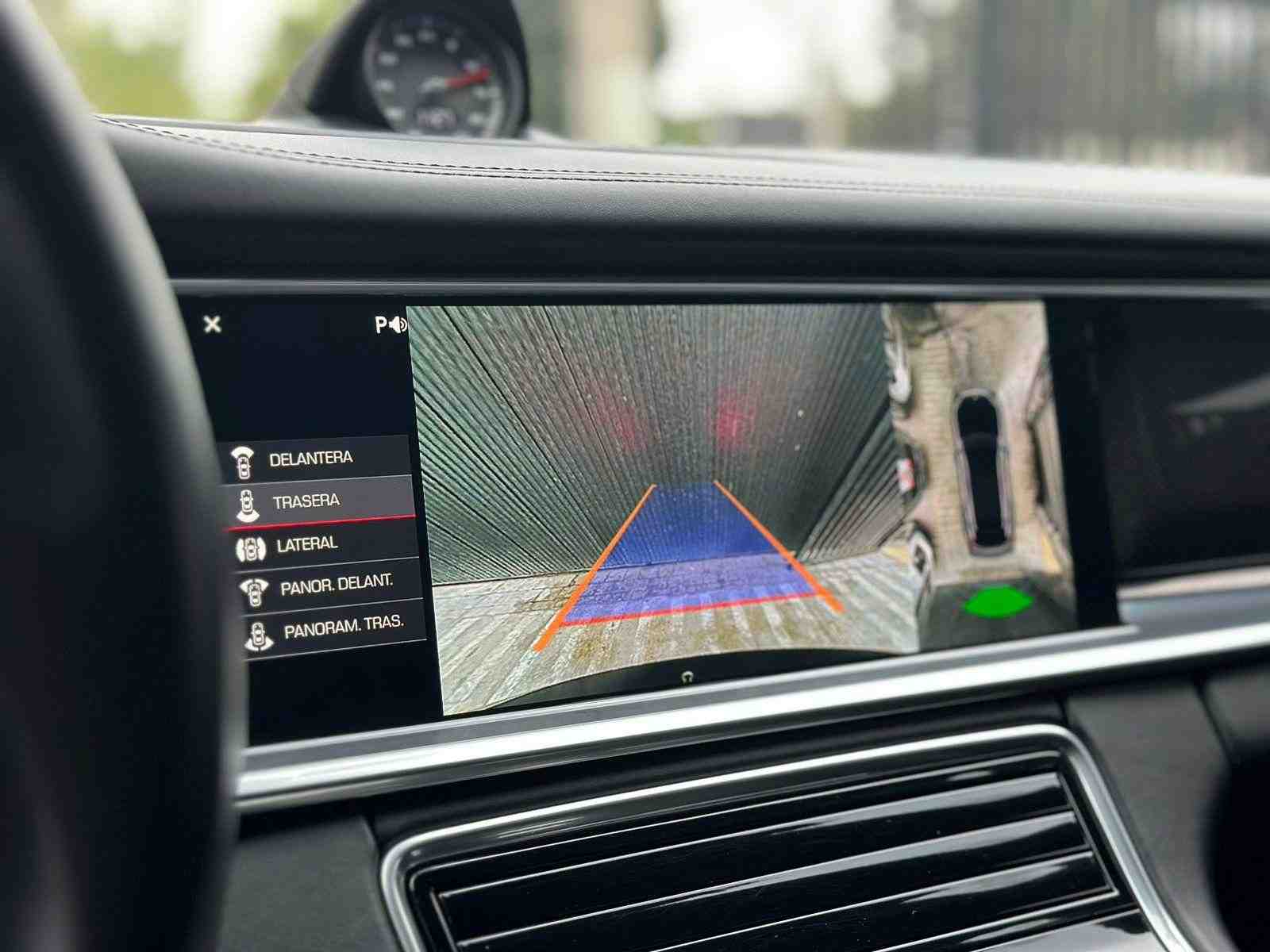 Porsche Panamera foto 17