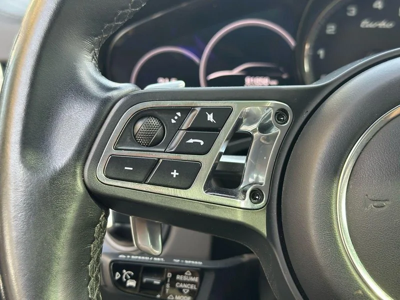 Porsche CAYENNE TURBO foto 14