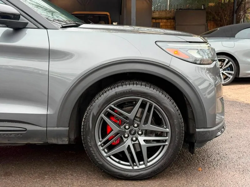 Ford EXPLORER ST 3.0 BITURBO AWD foto 7