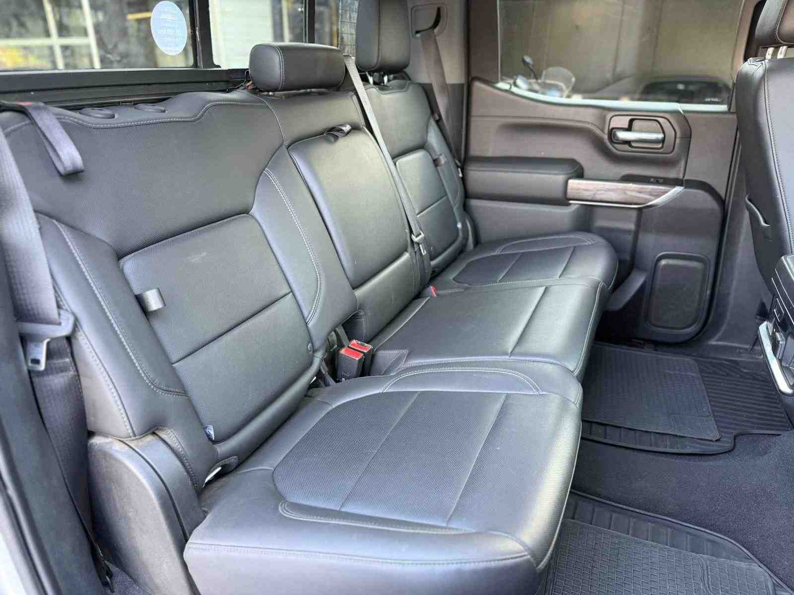 Chevrolet Silverado LTZ foto 11