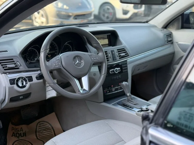 Mercedes-Benz E200 COUPE 2.0 TURBO foto 10