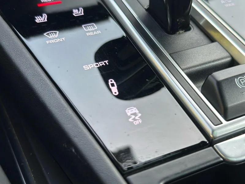 Porsche CAYENNE TURBO foto 18