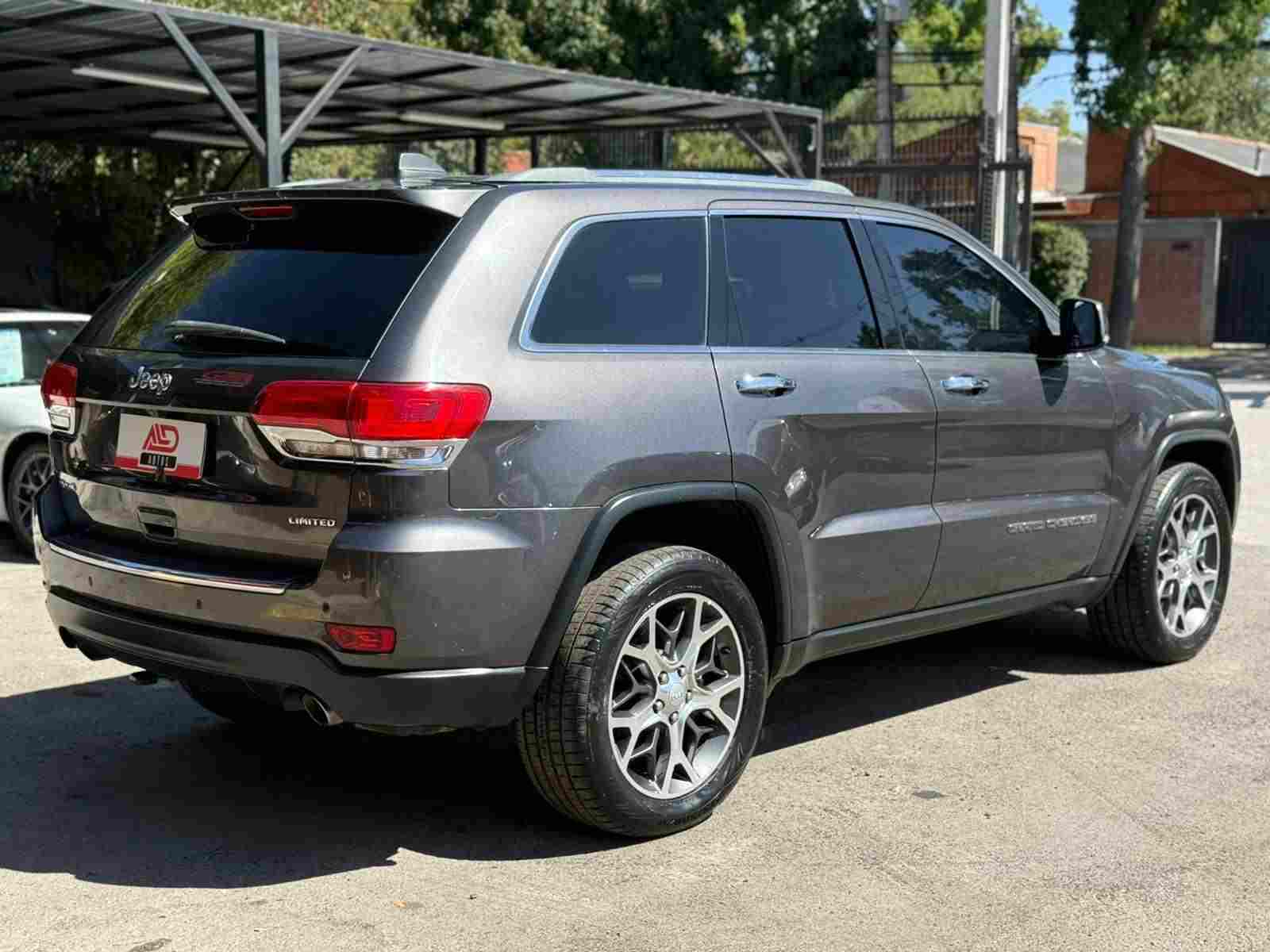 JEEP GRAND CHEROKEE LIMITED 3.6 4X4 foto 4