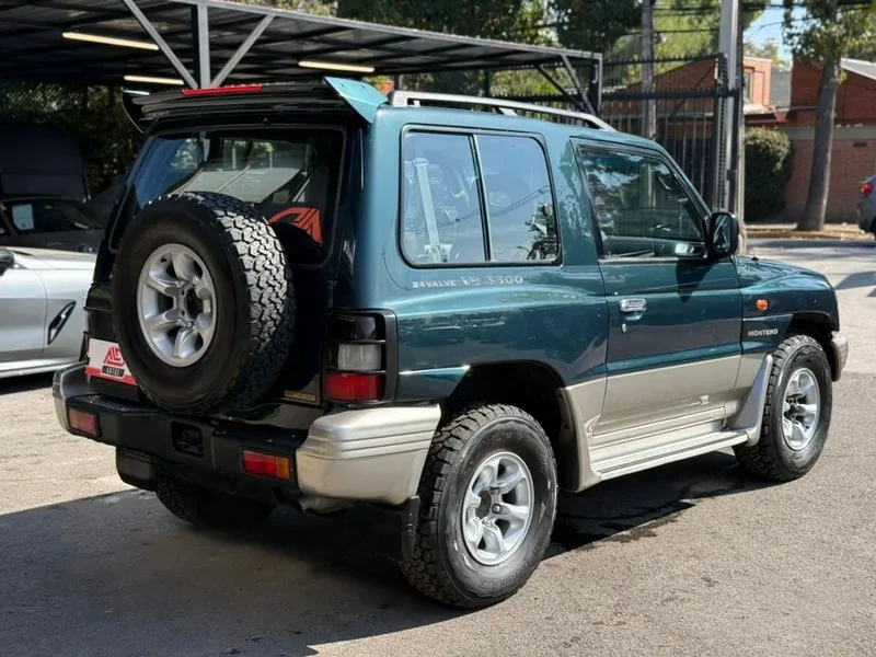 Mitsubishi MONTERO 3.5 CORTO DE COLECCION foto 4
