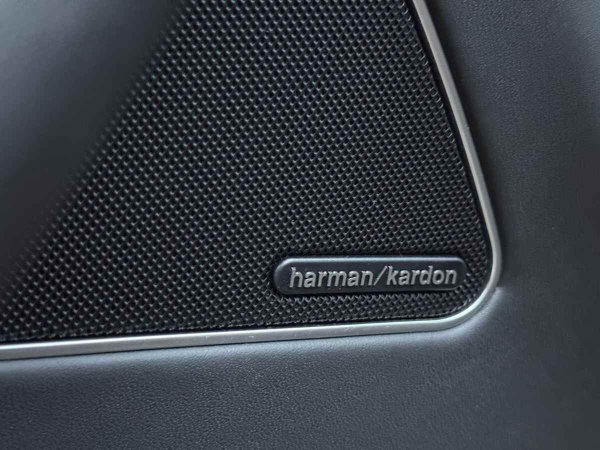 Maserati Levante foto 11