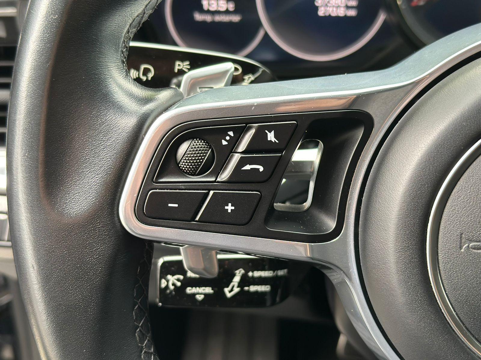 Porsche Panamera foto 8