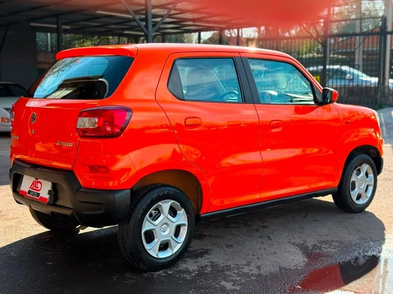 Suzuki S-PRESSO GLX 1.0 MT foto 4
