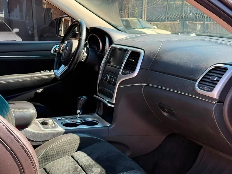 Jeep GRAND CHEROKEE SRT8 6.4 foto 14