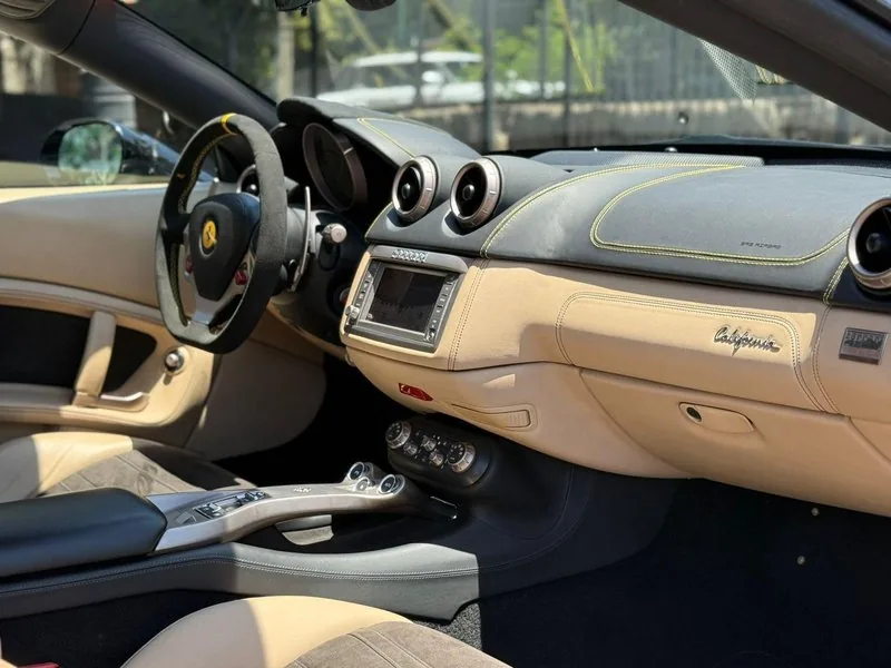 Ferrari CALIFORNIA F149 4.3 foto 18
