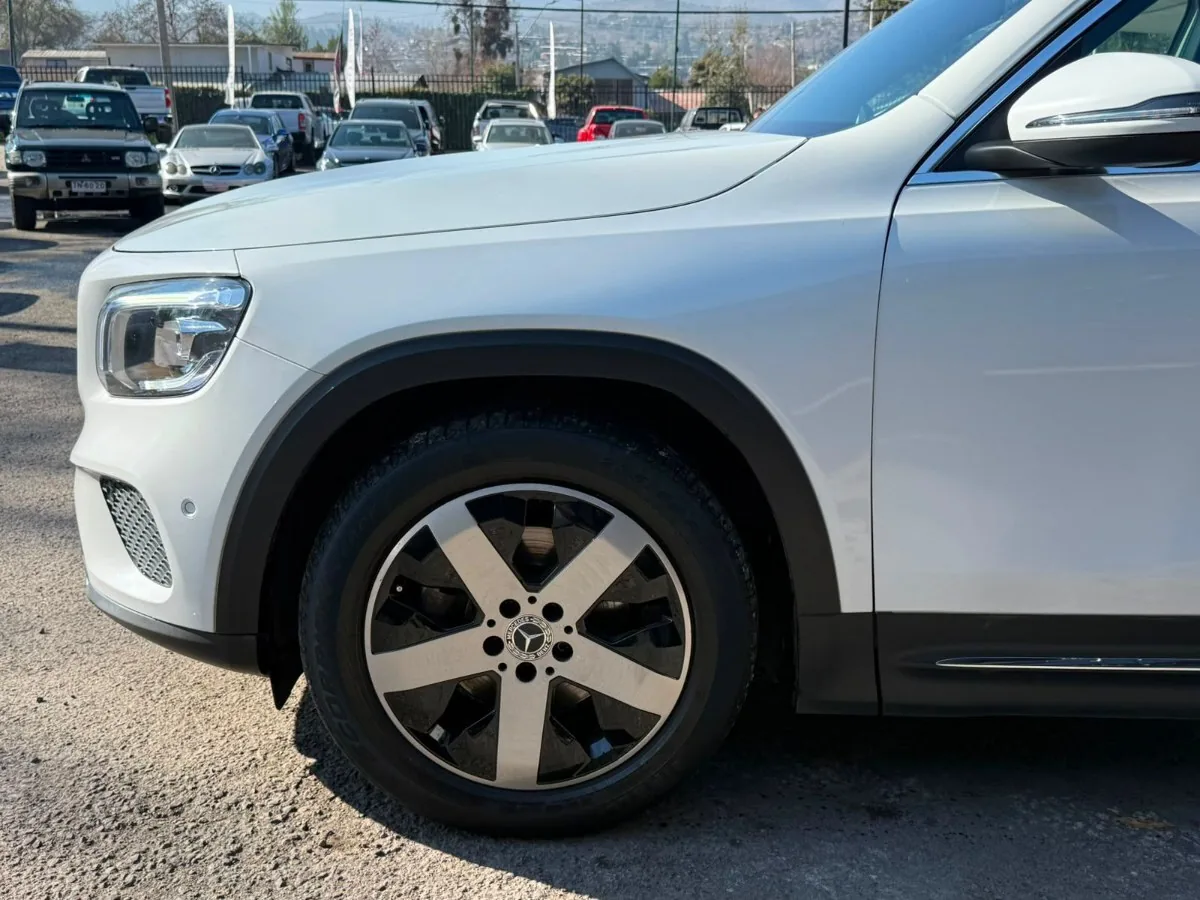 MERCEDES-BENZ GLB 200 foto 7