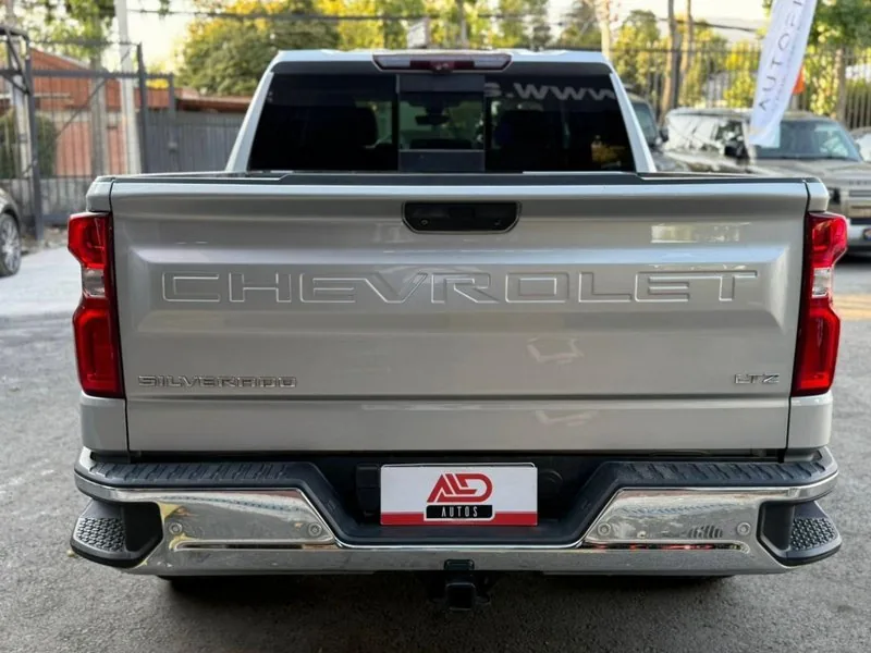 Chevrolet SILVERADO LTZ 5.3 foto 5