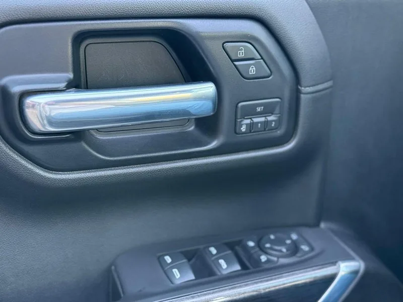 Chevrolet SILVERADO LTZ 5.3 foto 17