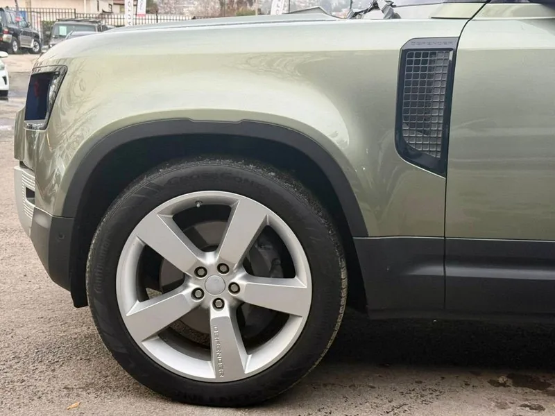 Land Rover DEFENDER 110 FIRST EDITION foto 7