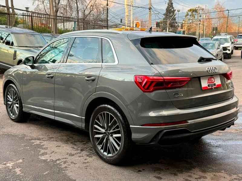 Audi Q3 35 TFSI S LINE foto 4
