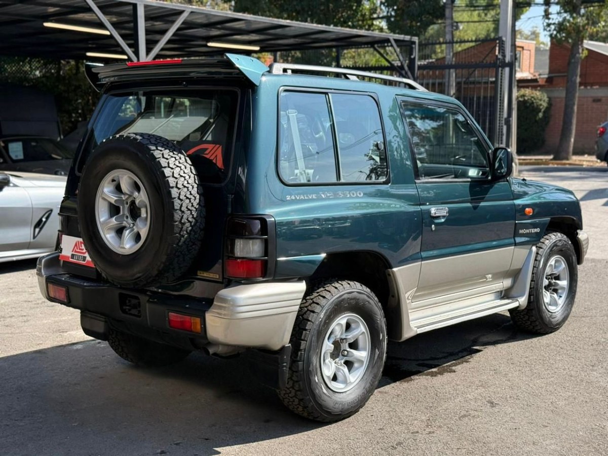 Mitsubishi Montero foto 7