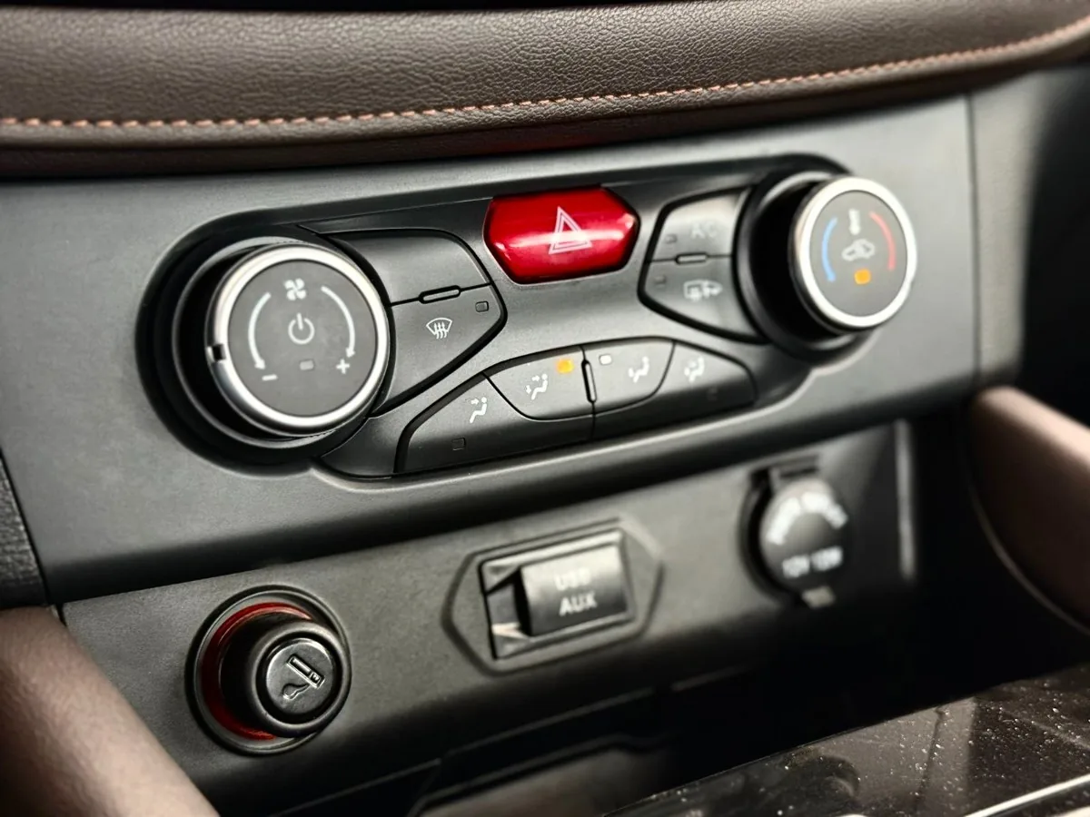 ZX Auto Terralord 2.5 Diesel 4x4 Lux Plus foto 13